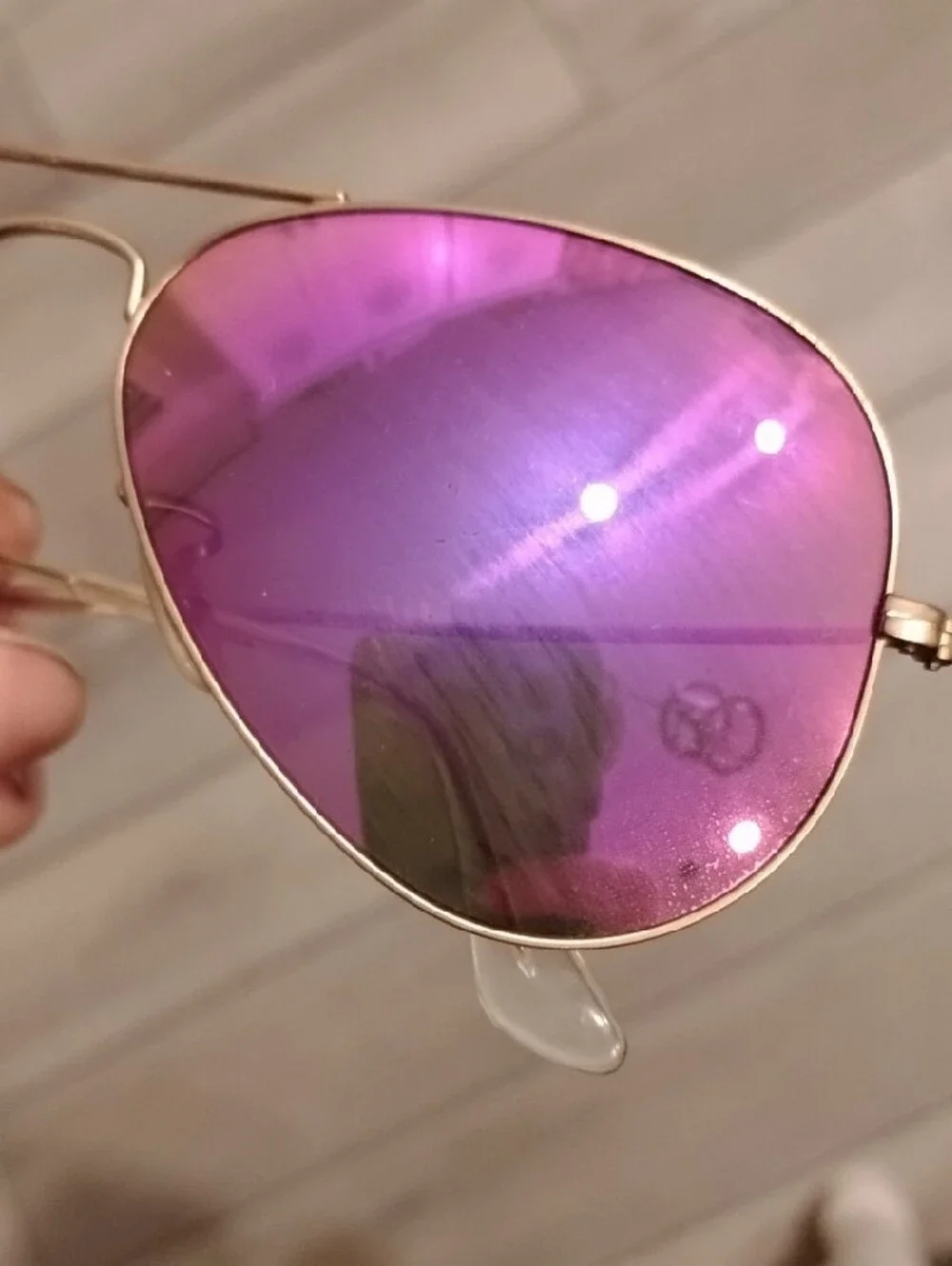 Polarized Ray-Ban Sunglasses With Gold Frame And Pink Lenses